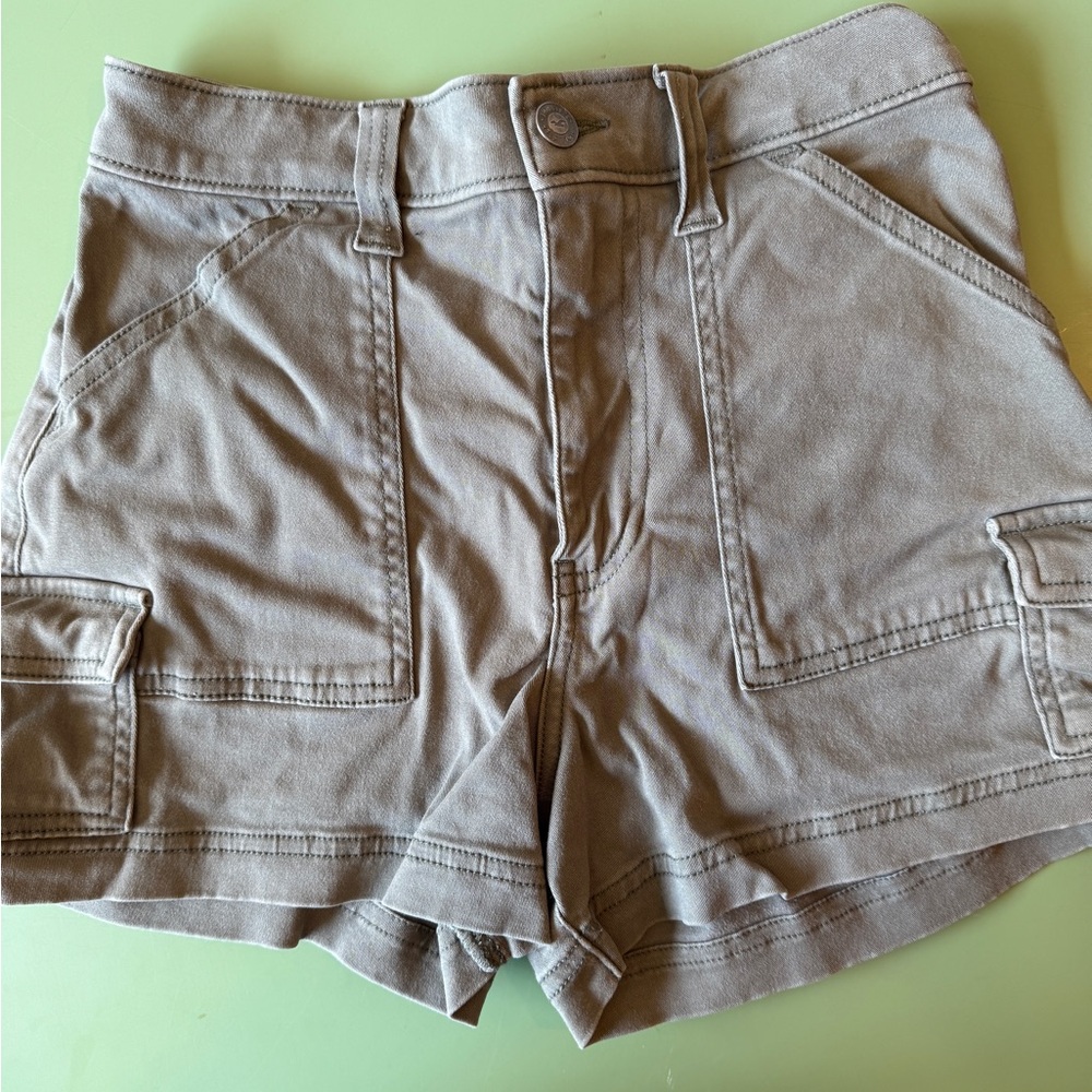 Hollister Women's Army Green Cargo Shorts